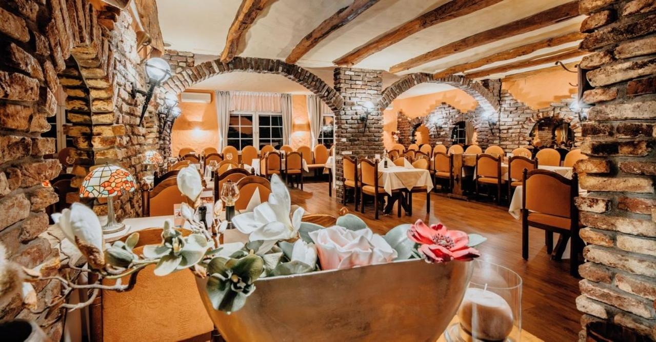 Hotel Restaurant Adria Stuben Bruehl 외부 사진
